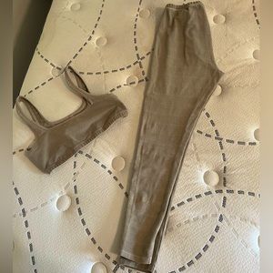 SKIMS Outdoor Bralette and Leggings - Desert